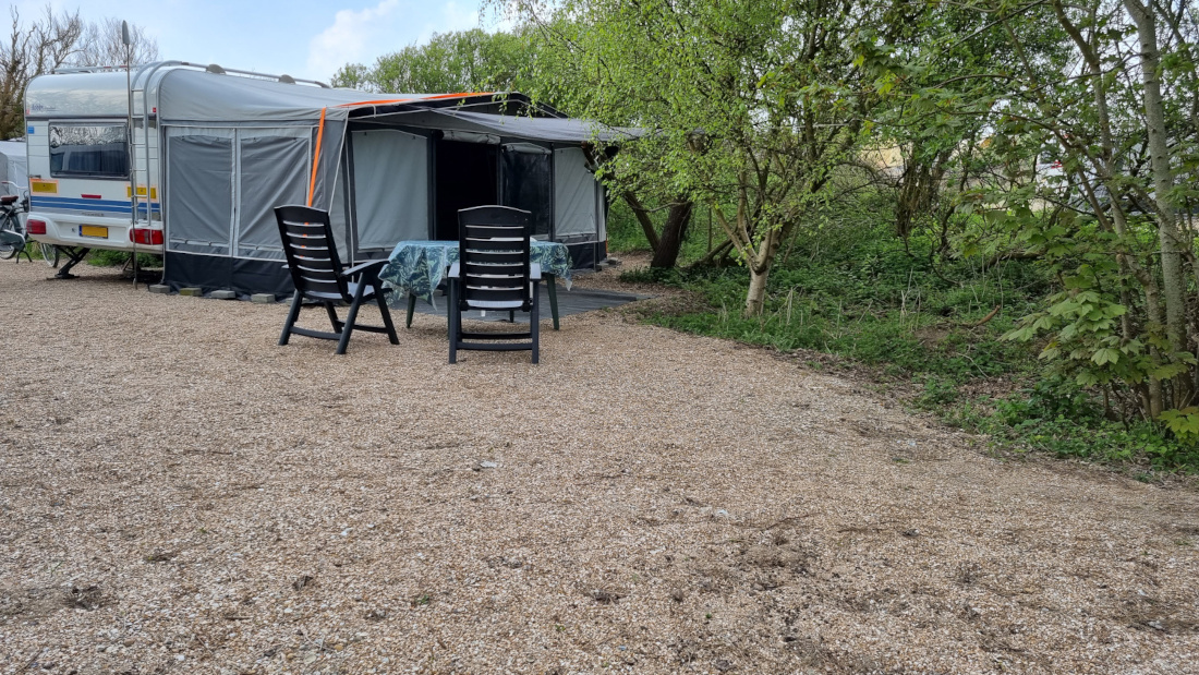 Außenbereich mit Sitzgelegenheiten